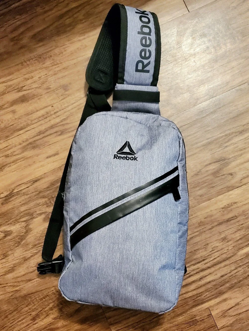 Reebok small crossbody travel/side bag